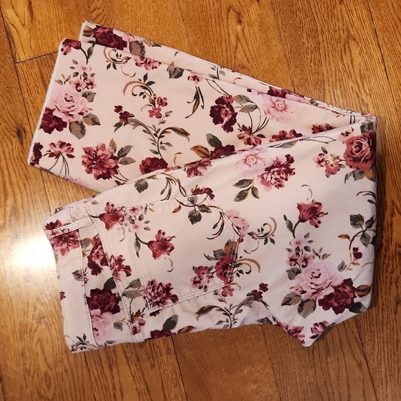 Driftwood Meg Floral Cropped Corduroy Pants 31 - Picture 3 of 6